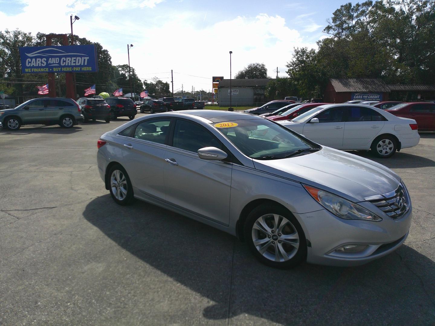 2013 SILVER HYUNDAI SONATA LIMITED; SE (5NPEC4AC5DH) , located at 1200 Cassat Avenue, Jacksonville, FL, 32205, (904) 695-1885, 30.302404, -81.731033 - Photo#2